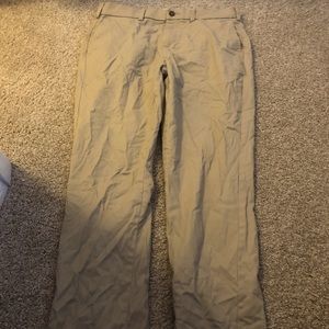 Men’s khaki pants
